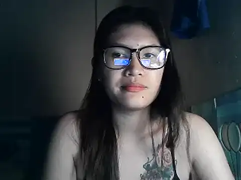 Snapshot of leamorena chatting on December 12, 2024, 4:43 pm leamorena online show from December 12, 2024, 4:43 pm