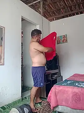 tarra122 online show from April 18, 2026, 2:43 pm