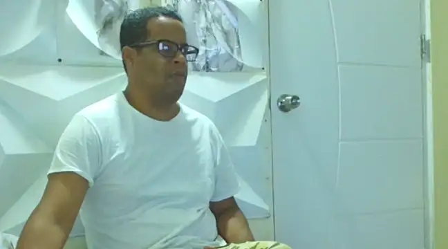 thesugar32 online show from March 13, 2025, 3:00 am