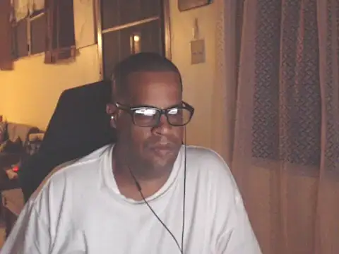 thesugar32 online show from September 21, 2025, 2:02 am