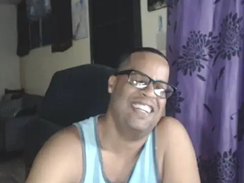 thesugar32 online show from November 3, 2025, 2:02 am