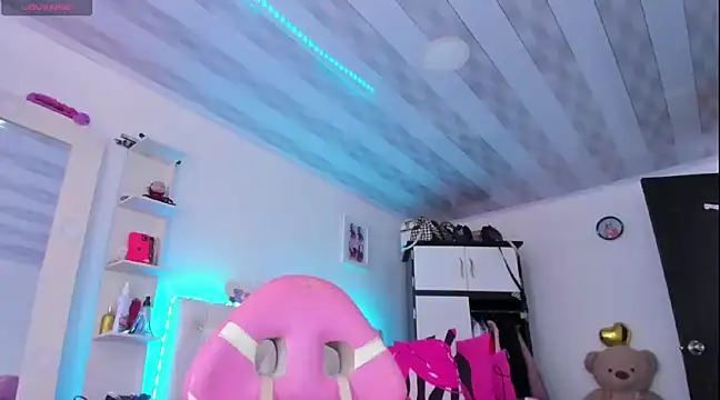 briitany hot online show from February 21, 2025, 8:05 pm