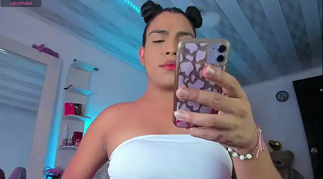 briitany hot online show from March 15, 2025, 10:55 pm