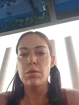 LilliThelo online show from December 6, 2024, 3:33 pm