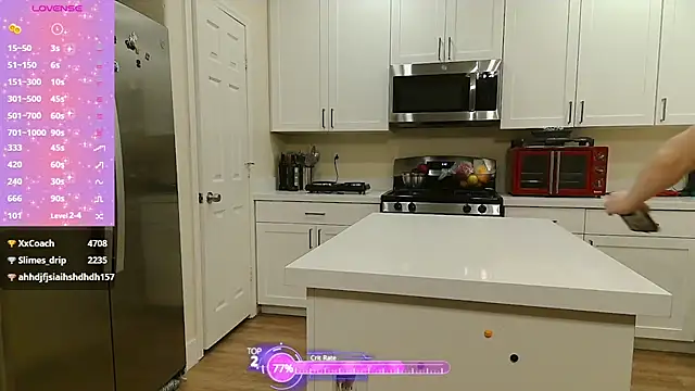 Snapshot of Blondiewithanass chatting on March 22, 2025, 12:14 pm Blondiewithanass online show from March 22, 2025, 12:14 pm