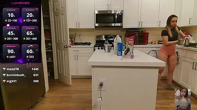 Snapshot of Blondiewithanass chatting on November 8, 2025, 12:16 pm Blondiewithanass online show from November 8, 2025, 12:16 pm