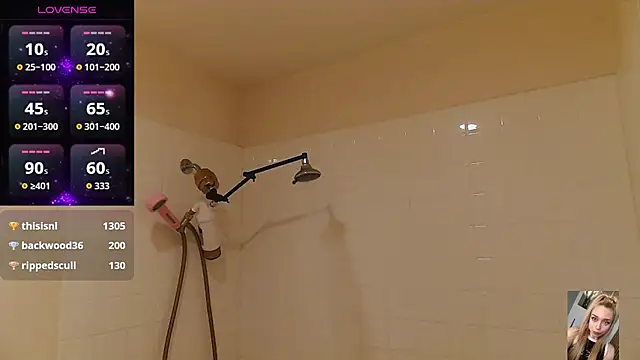 Snapshot of Blondiewithanass chatting on November 28, 2025, 12:46 am Blondiewithanass online show from November 28, 2025, 12:46 am