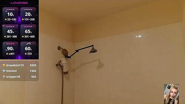 Snapshot of Blondiewithanass chatting on December 1, 2025, 2:16 am Blondiewithanass online show from December 1, 2025, 2:16 am