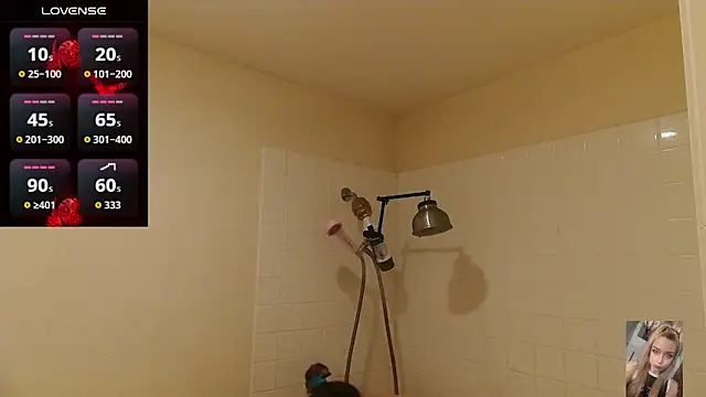 Blondiewithanass online show from April 22, 2026, 8:50 am