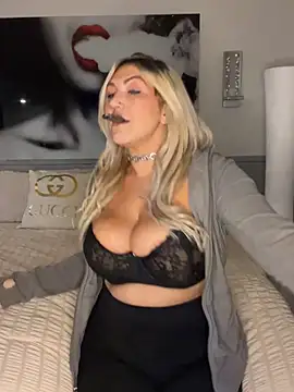 LittleMissEeve online show from October 22, 2025, 2:01 am