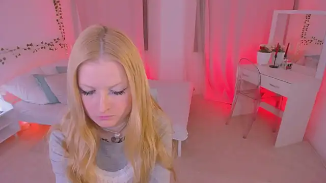 Laly Peach online show from February 6, 2025, 7:40 pm