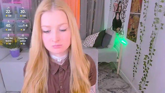 Laly Peach online show from February 12, 2025, 4:22 pm