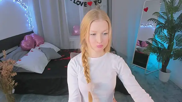 Laly Peach online show from February 17, 2025, 4:15 pm