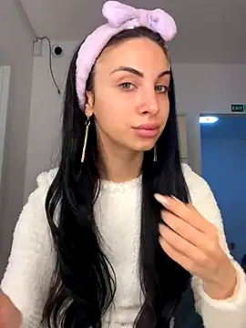 MeganHopeX online show from December 4, 2024, 7:06 am