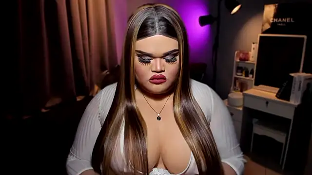 KarolinaThompson online show from December 1, 2024, 7:36 pm