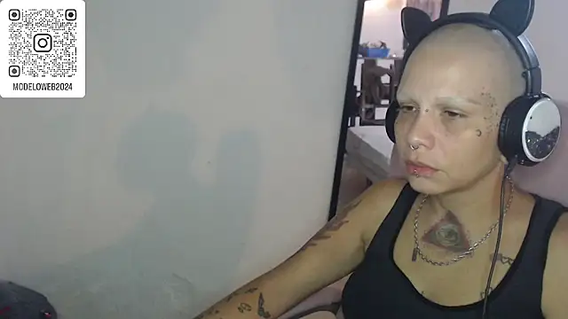 moon cat85 online show from March 8, 2025, 10:24 pm