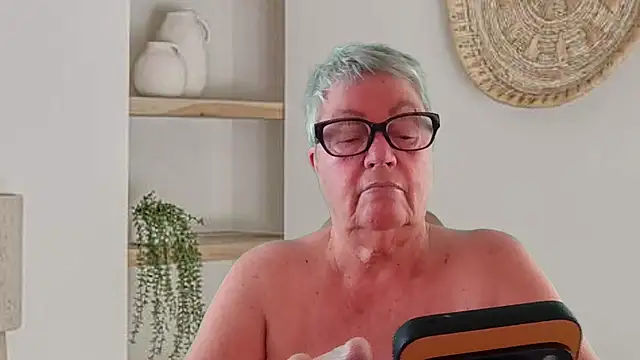 Snapshot of GrannyChrissy68 chatting on June 26, 2026, 11:36 am GrannyChrissy68 online show from June 26, 2026, 11:36 am