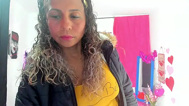 Snapshot of samantha__smile chatting on February 16, 2025, 4:20 am samantha smile online show from February 16, 2025, 4:20 am