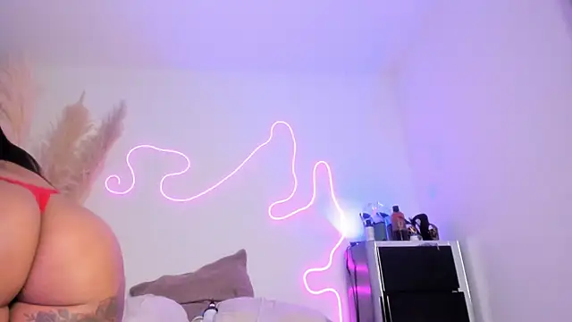 Ariana lopezz online show from March 26, 2026, 3:34 am