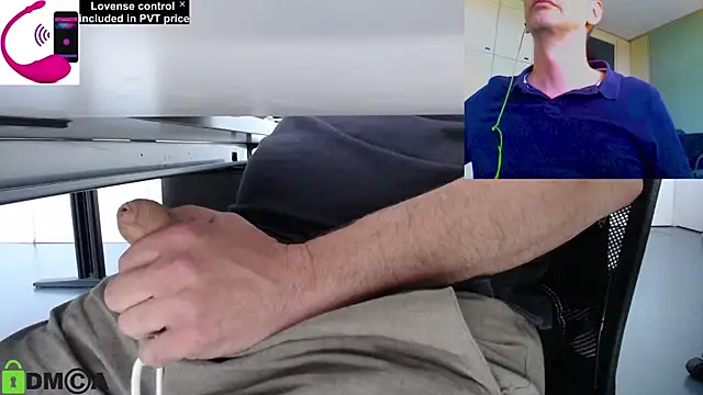 Snapshot of pliko chatting on June 12, 2026, 11:42 am pliko online show from June 12, 2026, 11:42 am