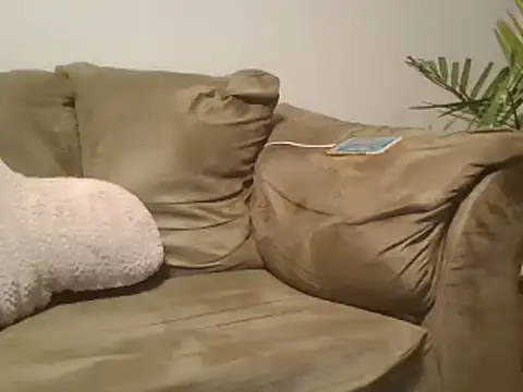 beautylovess online show from February 26, 2025, 8:33 pm