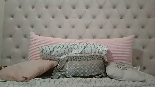 beautylovess online show from December 18, 2025, 3:29 pm