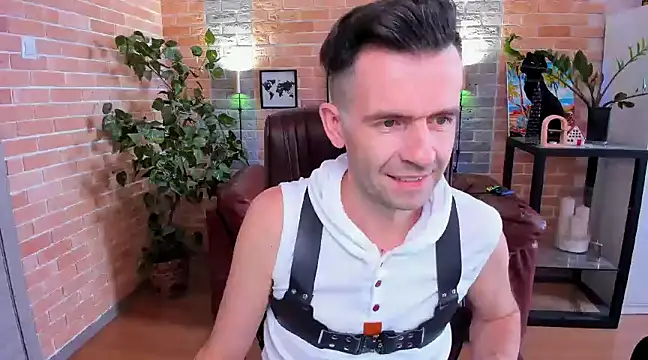 SteveTiger online show from March 14, 2025, 12:51 pm