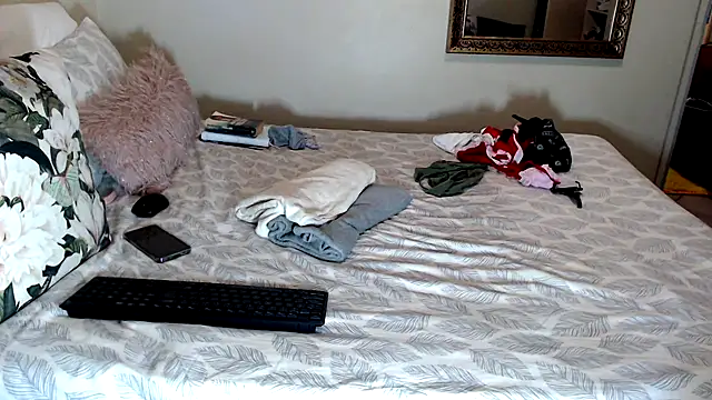 FitSelina66 online show from March 19, 2025, 7:49 pm