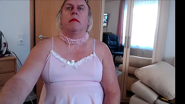 Snapshot of Sissygera chatting on December 31, 2024, 9:31 am Sissygera online show from December 31, 2024, 9:31 am