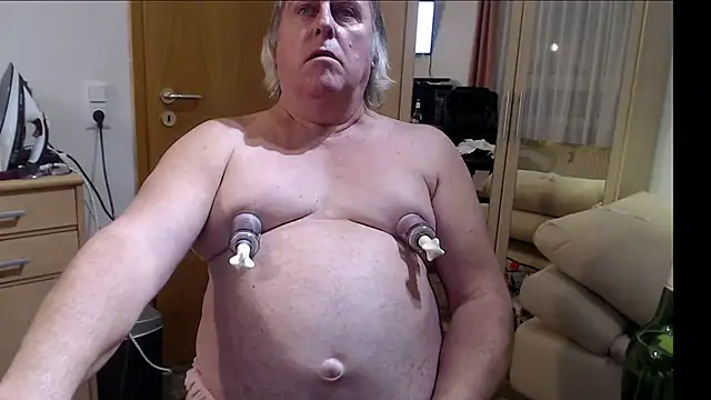 Snapshot of Sissygera chatting on January 6, 2025, 4:34 pm Sissygera online show from January 6, 2025, 4:34 pm