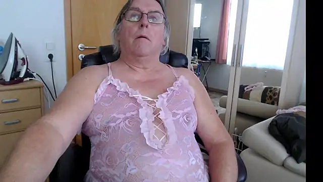 Snapshot of Sissygera chatting on January 9, 2025, 2:29 pm Sissygera online show from January 9, 2025, 2:29 pm