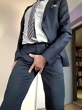 Snapshot of Justforoneday chatting on December 3, 2024, 12:16 pm Justforoneday online show from December 3, 2024, 12:16 pm