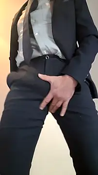 Snapshot of Justforoneday chatting on December 19, 2025, 12:45 pm Justforoneday online show from December 19, 2025, 12:45 pm