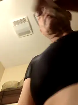 bobby69cock online show from March 19, 2025, 8:00 pm