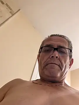 bobby69cock online show from January 5, 2026, 11:41 pm