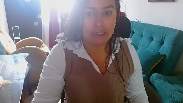 Ixchel Anaid online show from April 20, 2026, 12:30 pm