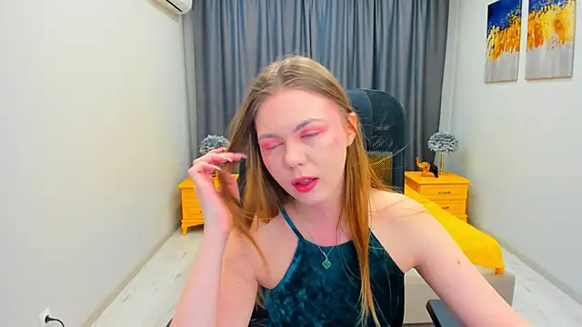 Strawberrye online show from January 25, 2025, 3:30 am