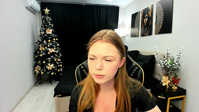 Strawberrye online show from December 16, 2025, 3:22 am