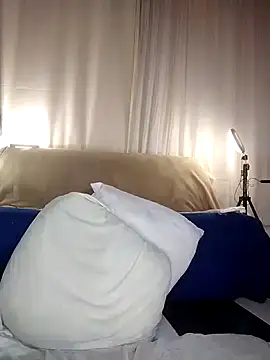 estrella tasty online show from March 12, 2025, 1:25 am