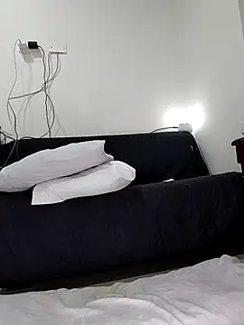 estrella tasty online show from April 21, 2026, 2:26 am