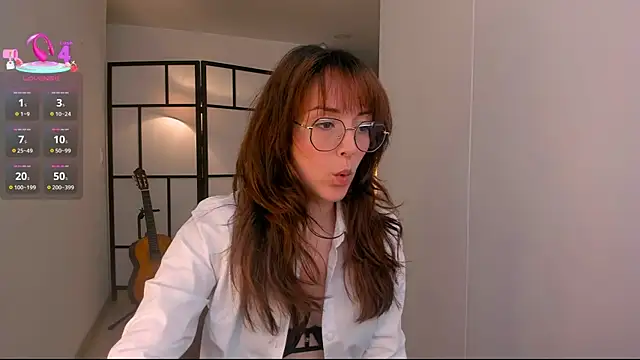 Snapshot of molly_marmalade_ chatting on May 26, 2026, 5:42 pm molly marmalade online show from May 26, 2026, 5:42 pm