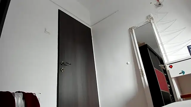 suuzykiss online show from March 3, 2025, 6:04 am