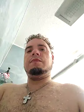 latinoflpr online show from September 30, 2025, 3:22 am