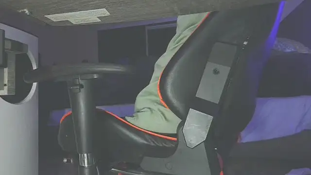 Snapshot of Dick_and_muscles chatting on March 13, 2025, 6:16 am Dick and muscles online show from March 13, 2025, 6:16 am