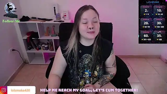 Snapshot of Bdsm_and_fries chatting on February 16, 2025, 9:48 pm Bdsm and fries online show from February 16, 2025, 9:48 pm