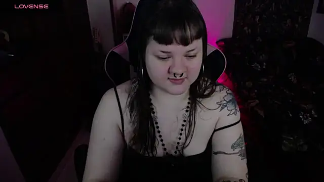 Snapshot of Bdsm_and_fries chatting on October 23, 2025, 10:30 pm Bdsm and fries online show from October 23, 2025, 10:30 pm