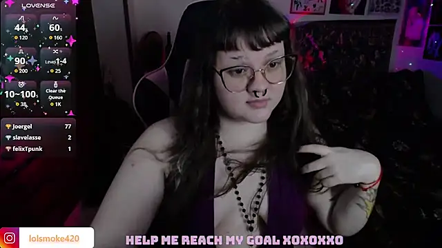 Snapshot of Bdsm_and_fries chatting on November 21, 2025, 11:09 am Bdsm and fries online show from November 21, 2025, 11:09 am