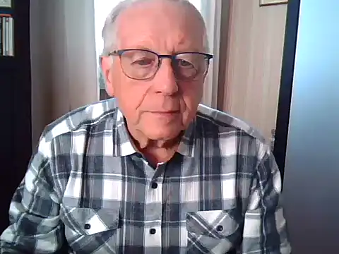 johnjohn622662 online show from April 7, 2026, 9:10 am