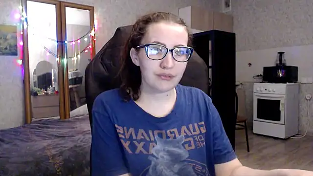 AnKey Rayah online show from April 16, 2026, 9:39 pm