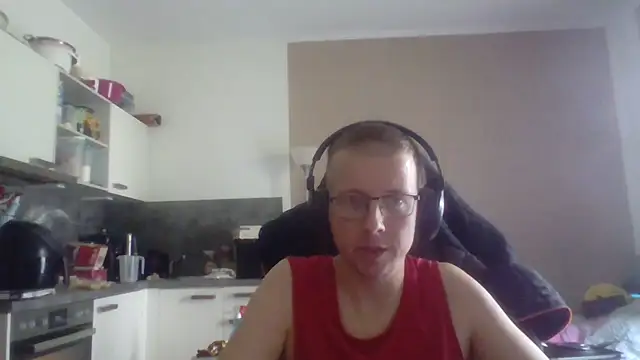 Snapshot of David250692 chatting on July 1, 2026, 10:50 am David250692 online show from July 1, 2026, 10:50 am